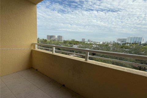 Снять в аренду кондоминиум в Авентура, Флорида 2 спальни, 101.45м2, № 1926080 - фото 15