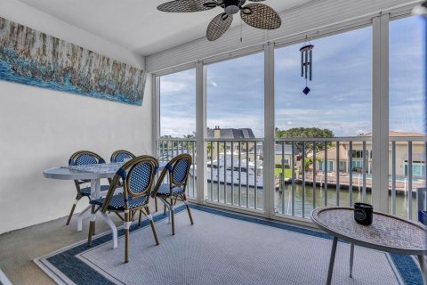 Copropriété à vendre à Lighthouse Point, Floride: 2 chambres, 94.76 m2 № 2243446 - photo 4