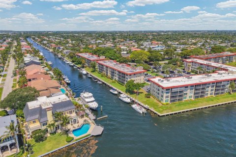 Copropriété à vendre à Lighthouse Point, Floride: 2 chambres, 94.76 m2 № 2243446 - photo 7