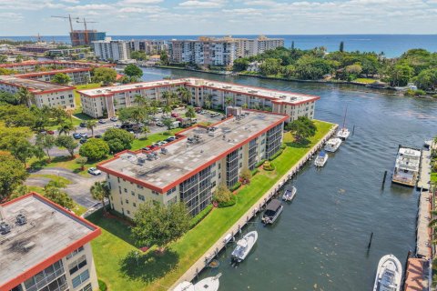 Copropriété à vendre à Lighthouse Point, Floride: 2 chambres, 94.76 m2 № 2243446 - photo 6