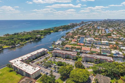 Copropriété à vendre à Lighthouse Point, Floride: 2 chambres, 94.76 m2 № 2243446 - photo 2