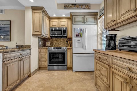 Copropriété à vendre à Lighthouse Point, Floride: 2 chambres, 94.76 m2 № 2243446 - photo 12