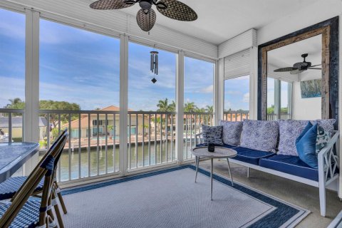 Copropriété à vendre à Lighthouse Point, Floride: 2 chambres, 94.76 m2 № 2243446 - photo 3