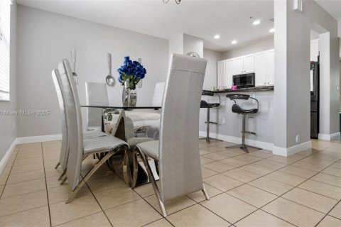 Купить таунхаус в Мирамар, Флорида 3 спальни, 185.8м2, № 1923220 - фото 9