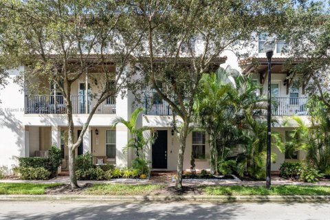 Купить таунхаус в Мирамар, Флорида 3 спальни, 185.8м2, № 1923220 - фото 1