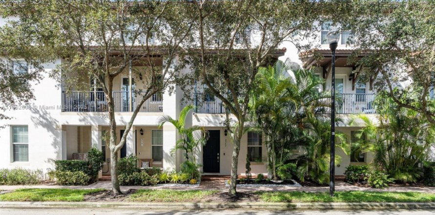 Таунхаус в Мирамар, Флорида 3 спальни, 185.8м2 № 1923220