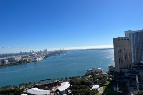Copropriété à louer à Miami, Floride: 2 chambres, 122.82 m2 № 1878934 - photo 3