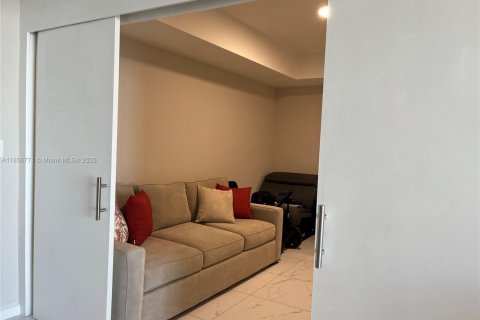 Copropriété à louer à Miami, Floride: 2 chambres, 122.82 m2 № 1878934 - photo 5