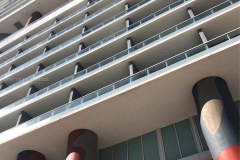 Copropriété à louer à Miami, Floride: 2 chambres, 122.82 m2 № 1878934 - photo 16