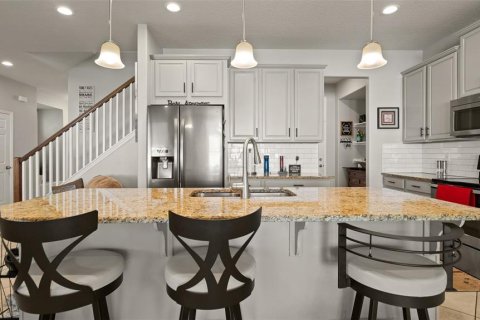 Casa en venta en Kissimmee, Florida, 3 dormitorios, 181.07 m2 № 2398408 - foto 3