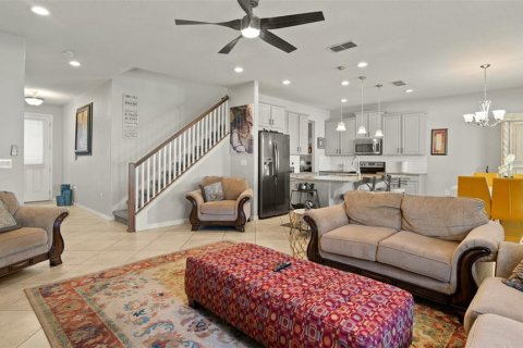 Casa en venta en Kissimmee, Florida, 3 dormitorios, 181.07 m2 № 2398408 - foto 13