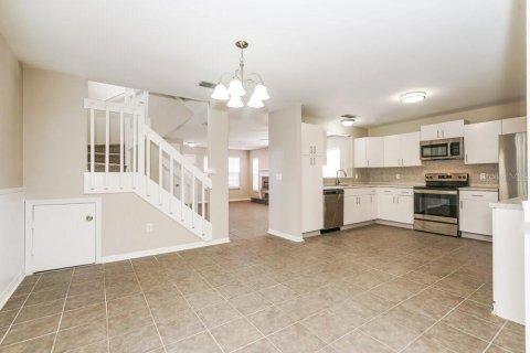 Villa ou maison à louer à Orlando, Floride: 3 chambres, 153.75 m2 № 2413687 - photo 4