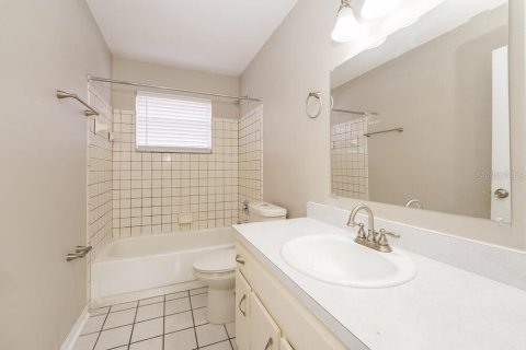 Villa ou maison à louer à Orlando, Floride: 3 chambres, 153.75 m2 № 2413687 - photo 15