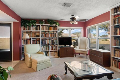 Condo in Holiday, Florida, 2 bedrooms  № 1724416 - photo 4