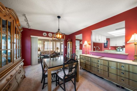Condo in Holiday, Florida, 2 bedrooms  № 1724416 - photo 7