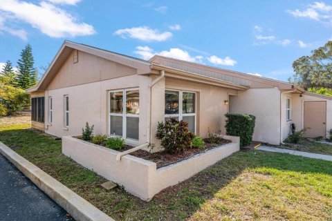 Condo in Holiday, Florida, 2 bedrooms  № 1724416 - photo 2