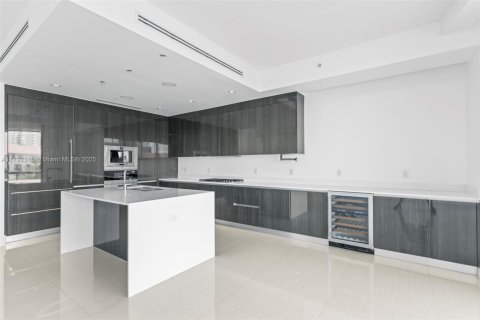 Снять в аренду кондоминиум в Авентура, Флорида 3 спальни, 207.92м2, № 1748705 - фото 12