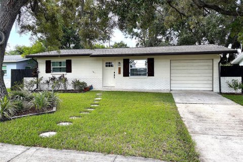 Villa ou maison à Pinellas Park, Floride 2 chambres, 82.78 m2 № 2396212