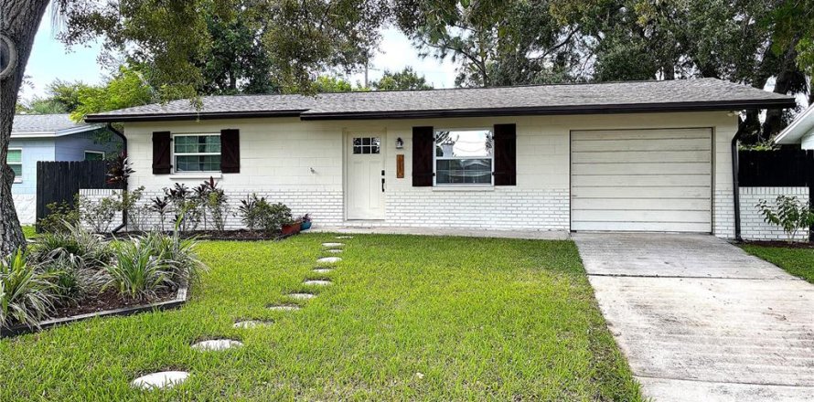 Villa ou maison à Pinellas Park, Floride 2 chambres, 82.78 m2 № 2396212