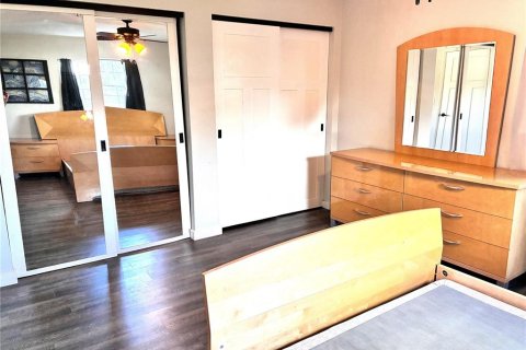 Villa ou maison à vendre à Pinellas Park, Floride: 2 chambres, 82.78 m2 № 2396212 - photo 17
