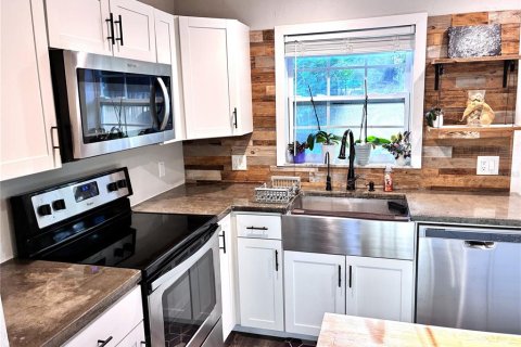 Villa ou maison à vendre à Pinellas Park, Floride: 2 chambres, 82.78 m2 № 2396212 - photo 9