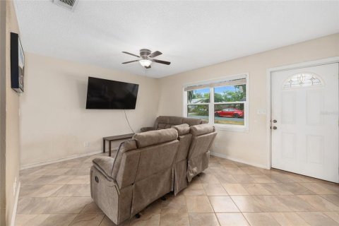 House in Inverness, Florida 3 bedrooms, 106.84 sq.m. № 1652017 - photo 5