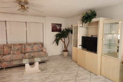 Copropriété à louer à Delray Beach, Floride: 2 chambres, 110.18 m2 № 1977274 - photo 2