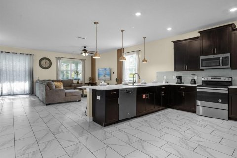 Villa ou maison à vendre à Davenport, Floride: 8 chambres, 363.15 m2 № 2425480 - photo 6