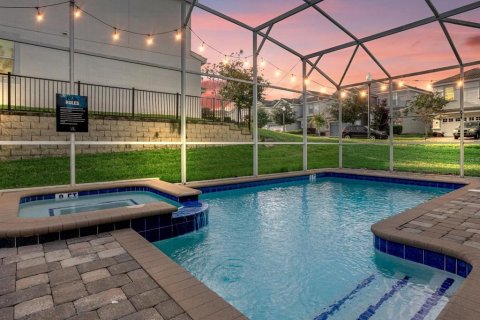 Villa ou maison à vendre à Davenport, Floride: 8 chambres, 363.15 m2 № 2425480 - photo 4