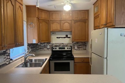 Condo in Bradenton, Florida, 1 bedroom  № 1913319 - photo 3