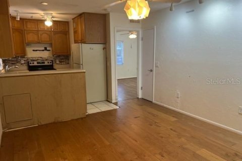 Condo in Bradenton, Florida, 1 bedroom  № 1913319 - photo 6
