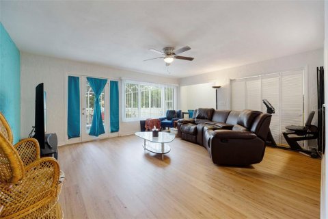 Купить виллу или дом в Тарпон-Спрингс, Флорида 5 комнат, 151.62м2, № 1834641 - фото 19