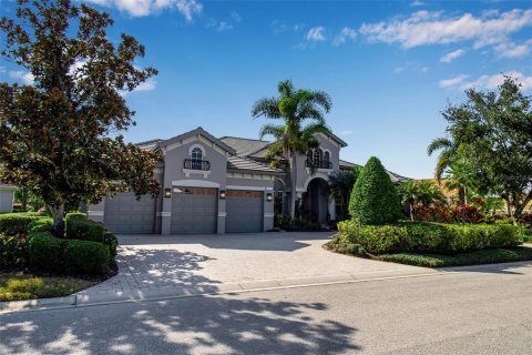 Villa ou maison à vendre à Lakewood Ranch, Floride: 4 chambres, 357.49 m2 № 2101353 - photo 2