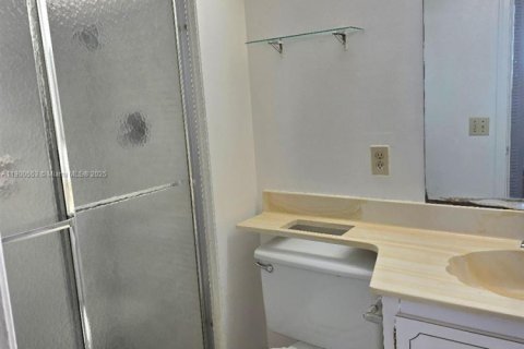 Condominio en alquiler en Sunrise, Florida, 2 dormitorios, 107.95 m2 № 1951510 - foto 16