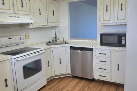 Condominio en alquiler en Sunrise, Florida, 2 dormitorios, 107.95 m2 № 1951510 - foto 1