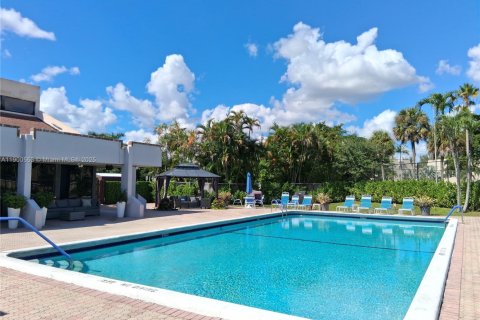 Condominio en alquiler en Sunrise, Florida, 2 dormitorios, 107.95 m2 № 1951510 - foto 23