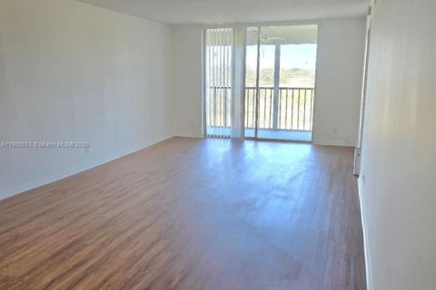 Condominio en alquiler en Sunrise, Florida, 2 dormitorios, 107.95 m2 № 1951510 - foto 6