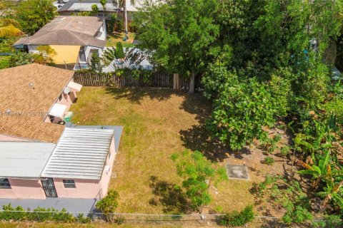 House in Miami, Florida 4 bedrooms № 1816375 - photo 21