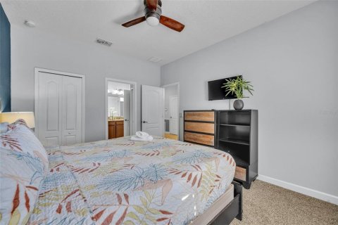 Casa en venta en Davenport, Florida, 8 dormitorios, 363.15 m2 № 2101517 - foto 23