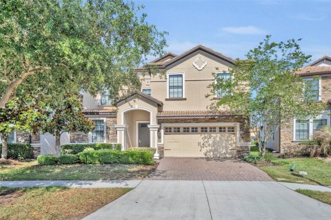 Casa en venta en Davenport, Florida, 8 dormitorios, 363.15 m2 № 2101517 - foto 2