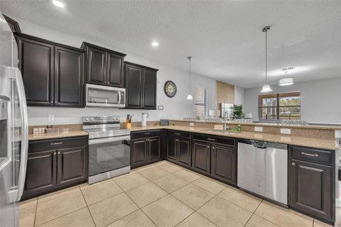 Casa en venta en Davenport, Florida, 8 dormitorios, 363.15 m2 № 2101517 - foto 7