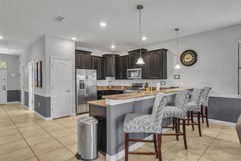 Casa en venta en Davenport, Florida, 8 dormitorios, 363.15 m2 № 2101517 - foto 9