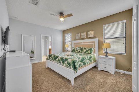 Casa en venta en Davenport, Florida, 8 dormitorios, 363.15 m2 № 2101517 - foto 17