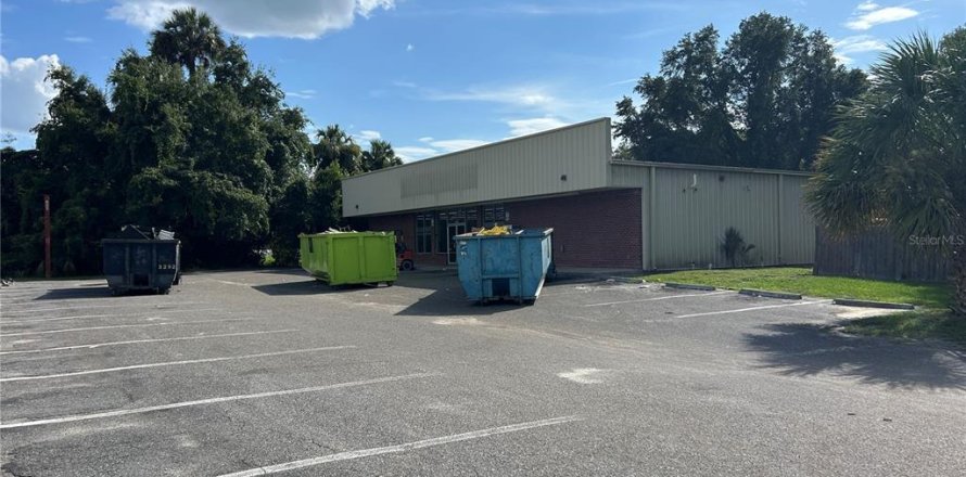 Immobilier commercial à Citra, Floride 787.81 m2 № 2370727