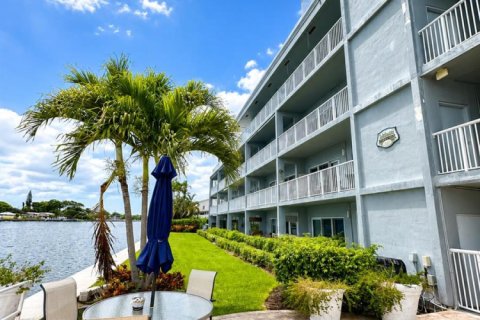 Copropriété à louer à Pompano Beach, Floride: 1 chambre, 71.72 m2 № 2154628 - photo 11