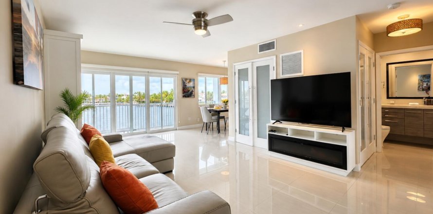 Condo à Pompano Beach, Floride, 1 chambre  № 2154628
