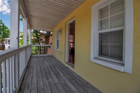 Casa en venta en Sarasota, Florida, 2 dormitorios, 138.98 m2 № 1721200 - foto 6