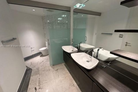 Купить кондоминиум в Майами, Флорида 1 спальня, 87.14м2, № 1796288 - фото 12