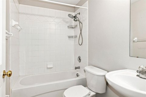 Casa en venta en Spring Hill, Florida, 6 dormitorios, 275.18 m2 № 2325161 - foto 10