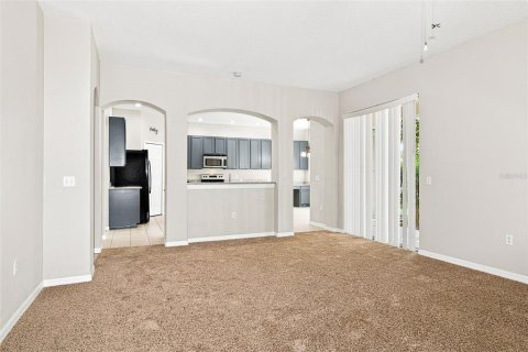 Casa en venta en Spring Hill, Florida, 6 dormitorios, 275.18 m2 № 2325161 - foto 7